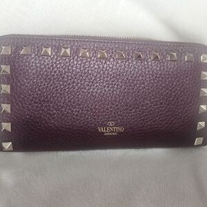 Valentino Garavani Rockstud Leather Continental Wallet. Like New.